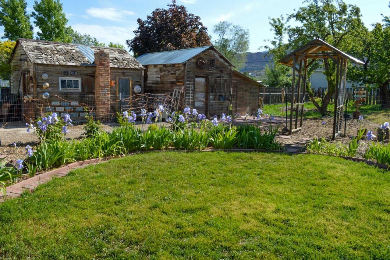 Cozy And Vintage Cedar City Apartment With Fire Pit! Exterior foto